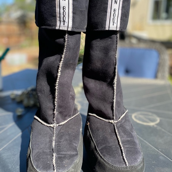 Vintage Black Suede Moon Boots - Picture 7 of 8